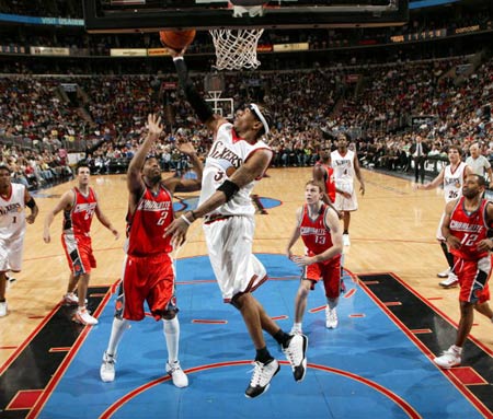 表明了他对 表明了他对